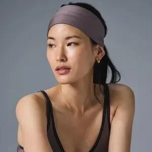 ALO Yoga | Accessories | Alo Yoga Airlift Headband | Poshmark display picture 2